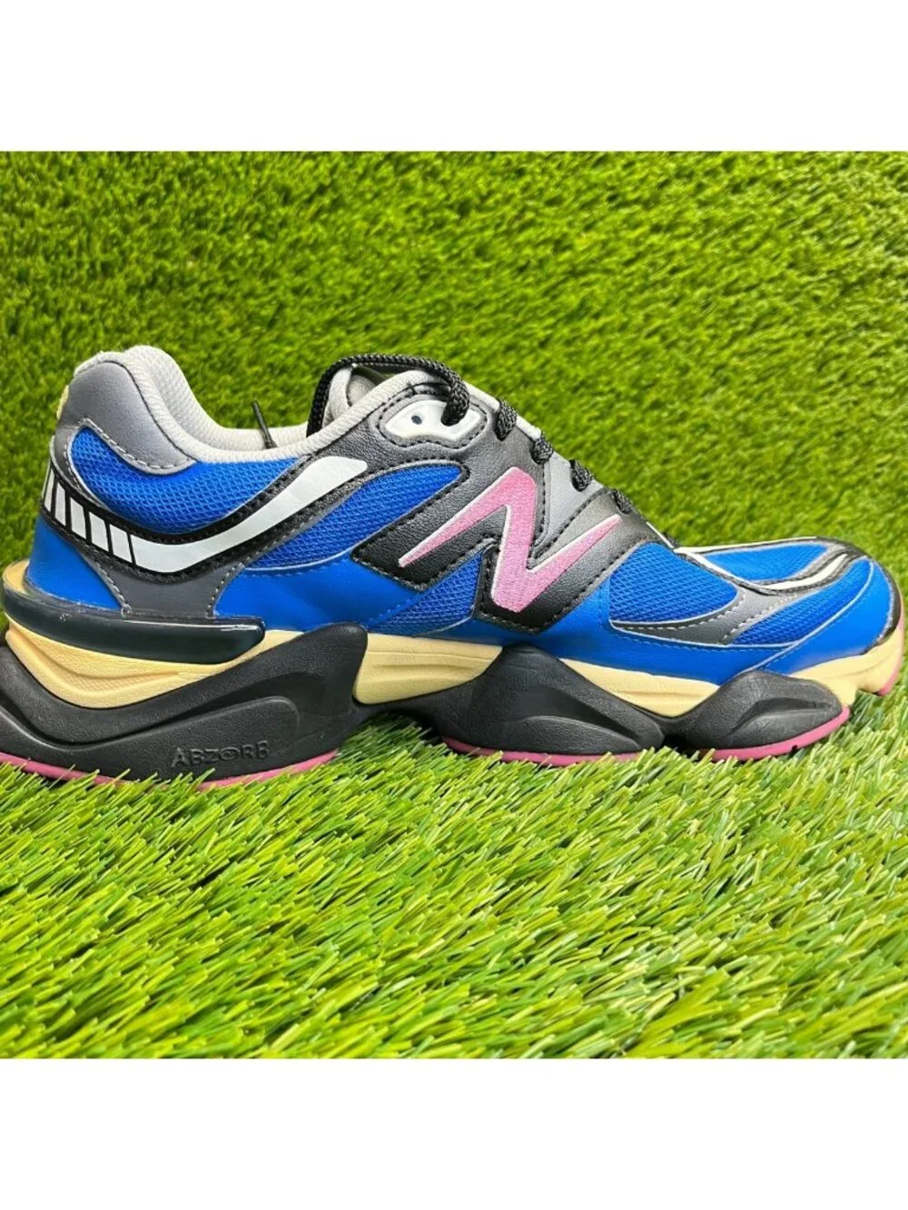 New Balance 9060 Mens Size 10.5 Blue Pink Black Athletic Running Shoes Sneakers